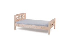 Pine bed Prāga